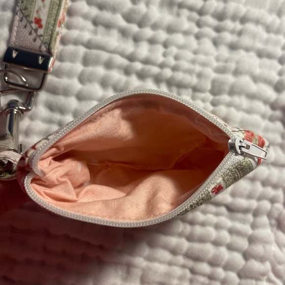 Handmade Hand Sewn Floral Patchwork Key Chain Wristlet Coin Pouch - Picture 3 of 3